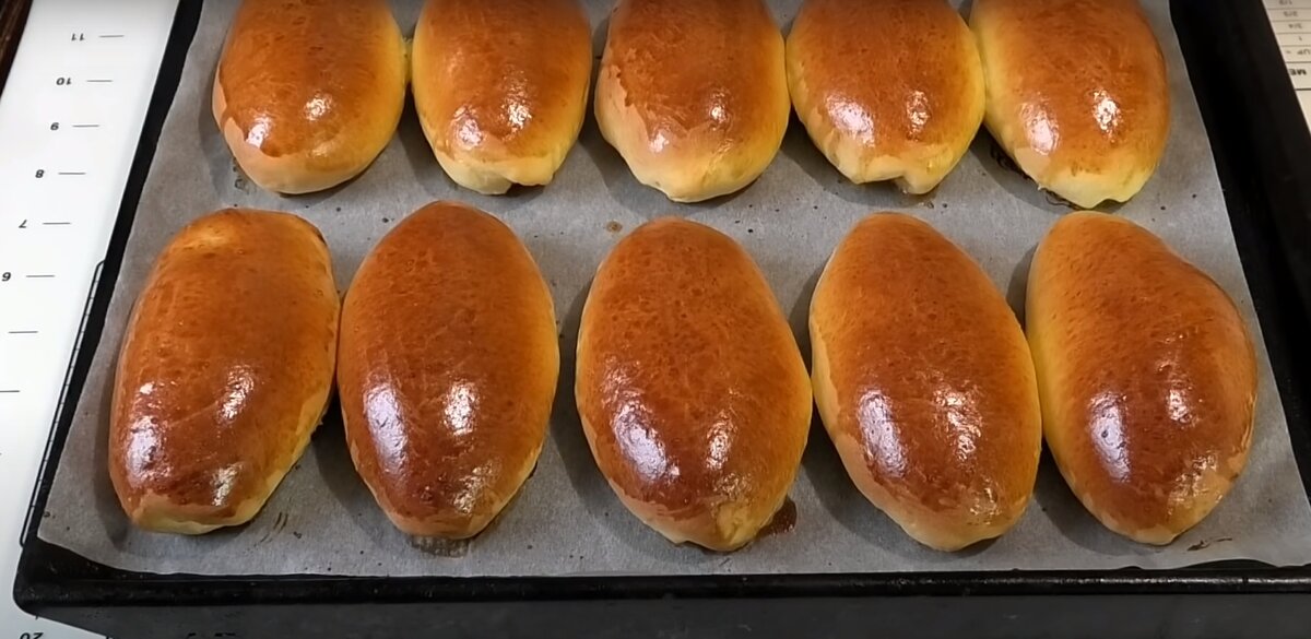 Стоковые фотографии по запросу Brioche bun