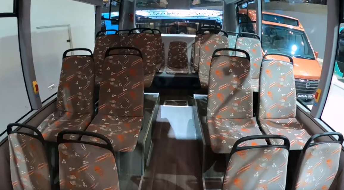 Салон автобуса Валдай City. Скриншот из видео, используется и распространяется бесплатно по лицензии https://www.youtube.com/t/terms 