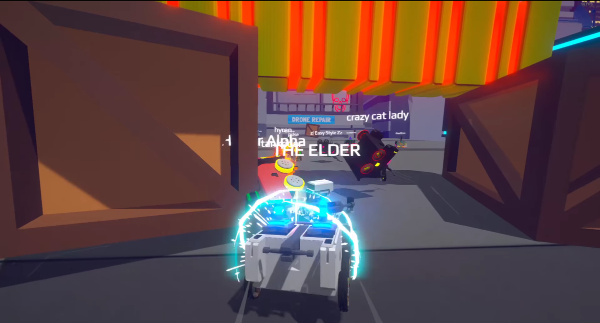 Жёстко флексим с парнями на робо-тачках.