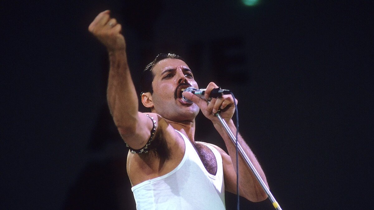 Меркьюри с Queen на Live Aid 1985