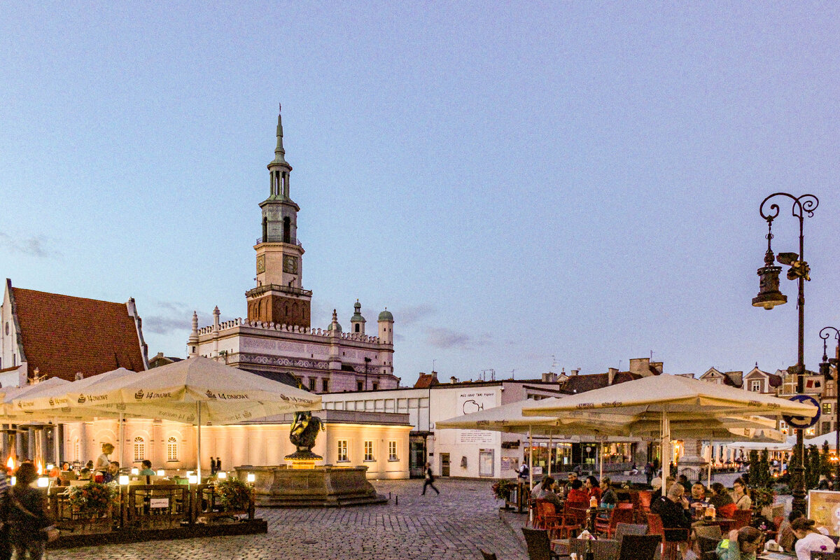 Ратуша в Познани (Польша)