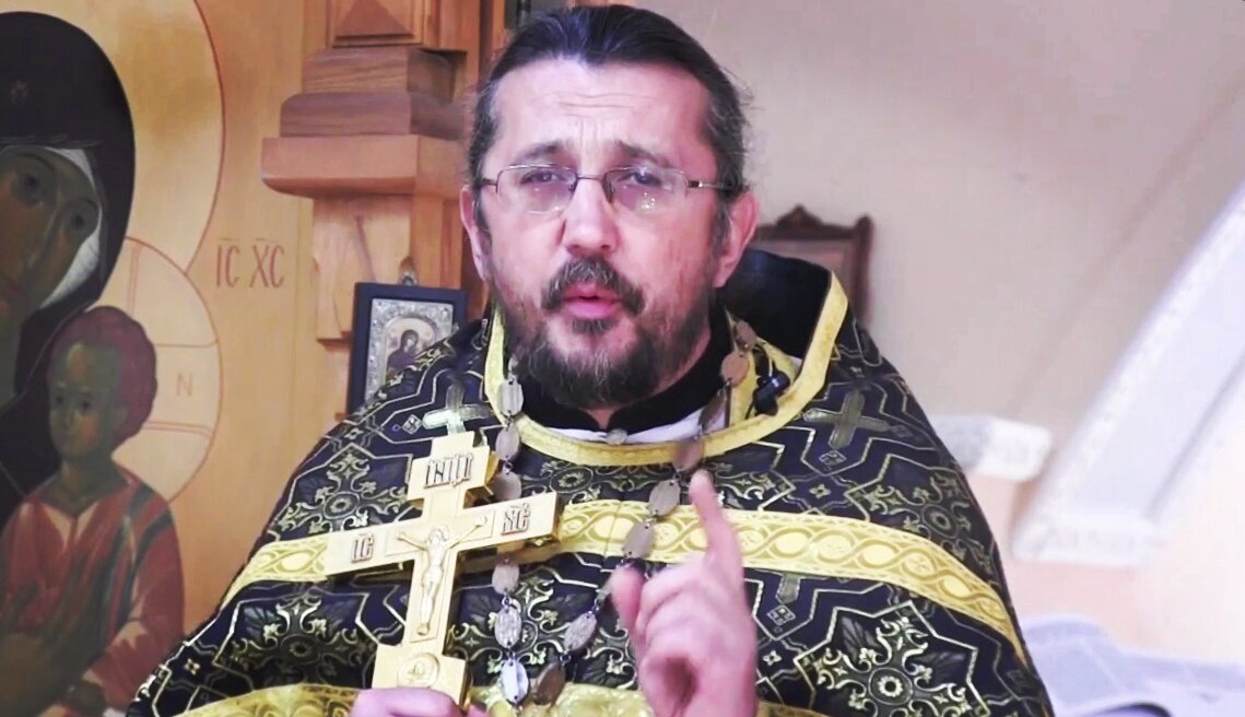 Игорь Сильченков — иерей, проповедник, просветитель, миссионер, настоятель Храма Покрова Пресвятой Богородицы (с. Рыбачье, г. Алушта).