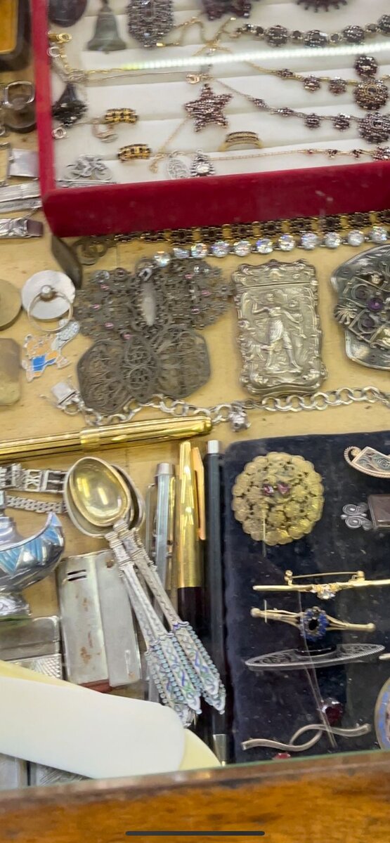 Прекрасные серебряные ложечки 5 штук за 30 тысяч рубликов