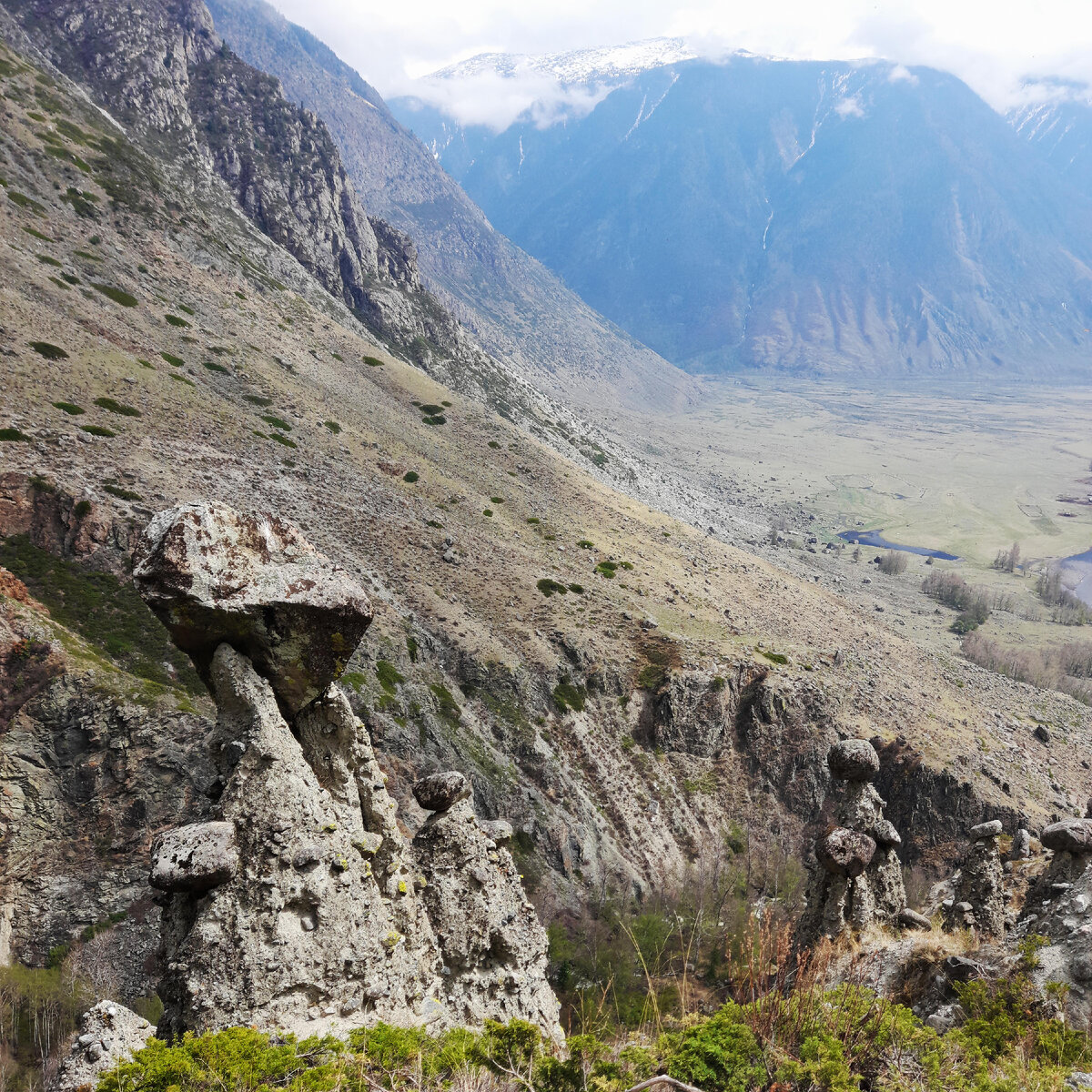 Урочище Аккурум с Каменными грибами - одно из чудес России, сотворённое самой природой, всего в 34 км от перевала Кату-Ярык.-5-7