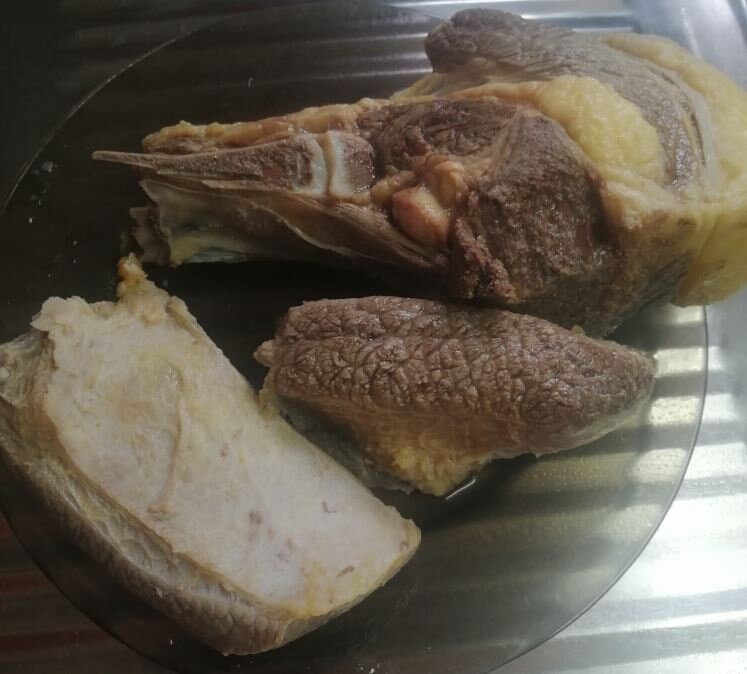 Промытое мясо после слива первого бульона