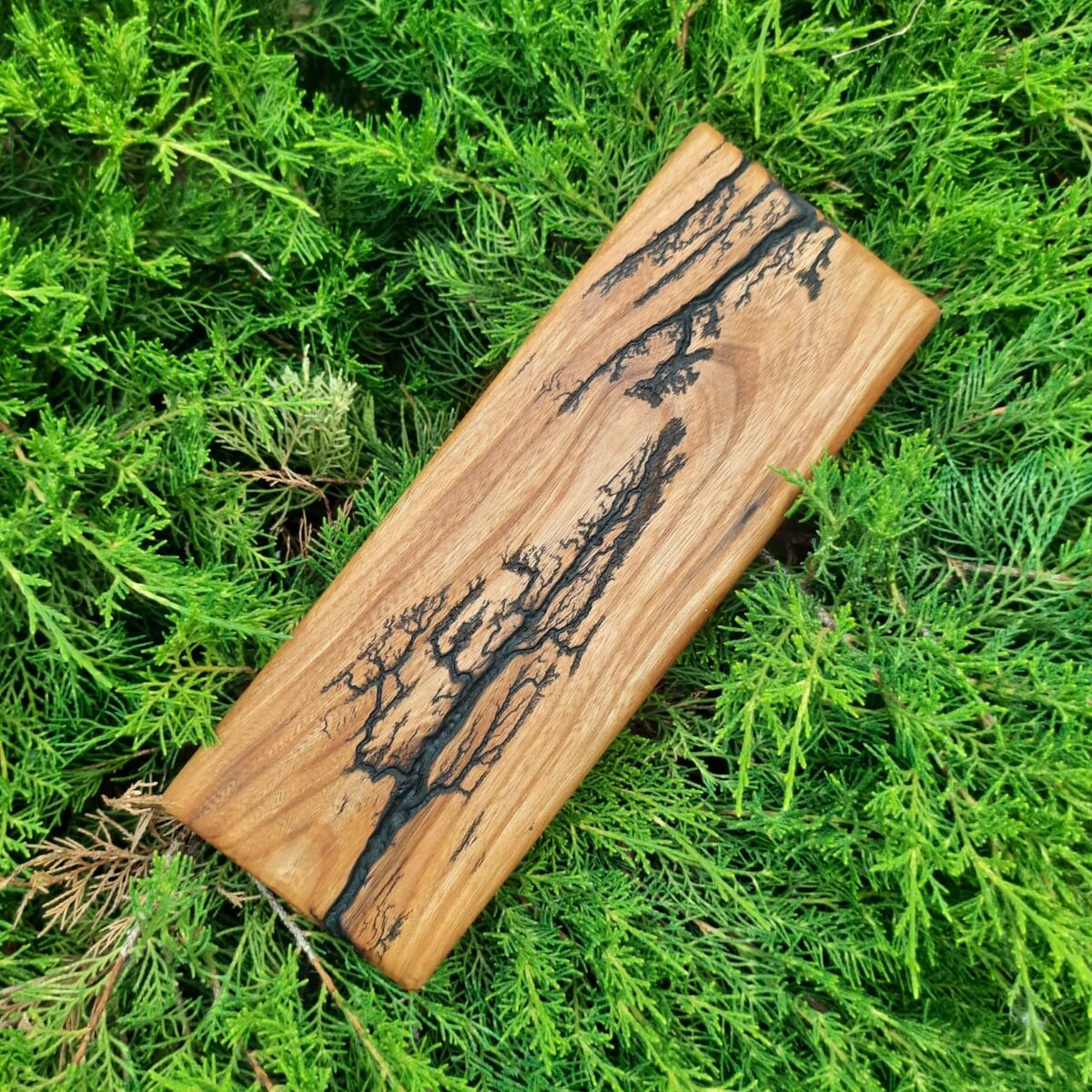 Доска с рисунками Лихтенберга. Производство столярной мастерской "Мастер Данилов"