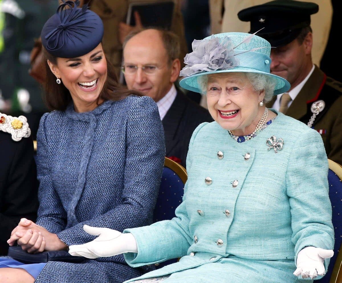 Как Британия сделала монархию модной?