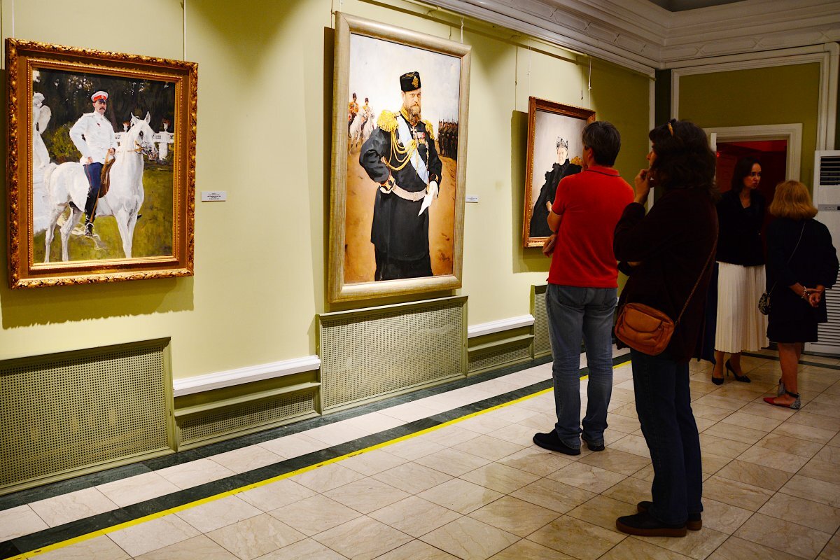    Выставка картин Валентина Серова открылась в Иркутске