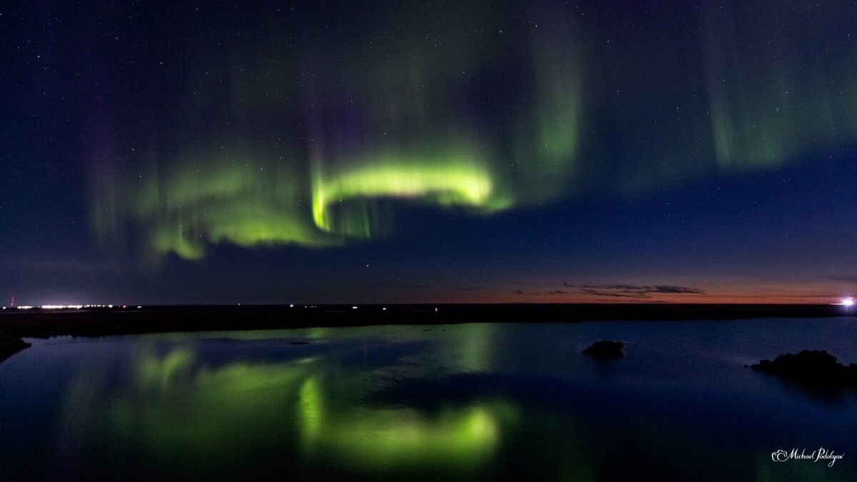     Фотограф из Норильска Михаил Подоляк снял танец полярного сияния на севере Красноярского края.