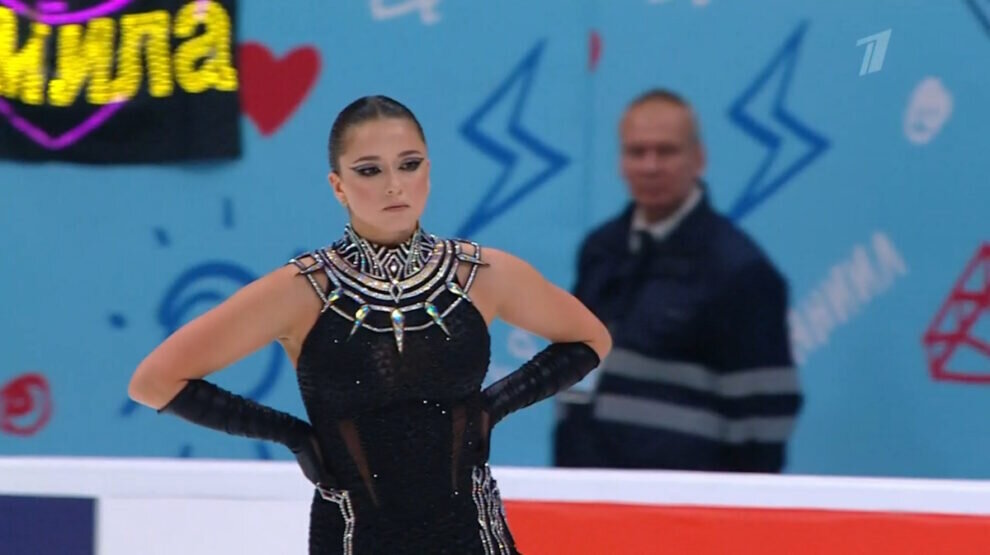    Камила Валиева в своем наряде для произвольной программы на темы фильма «Черная пантера». Фото: стоп-кадр прямого эфира «Первого канала».