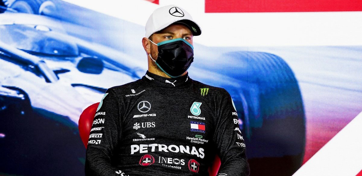 Вальтери Боттас во время пресс-конференции на Гран-при Великобритании 2020