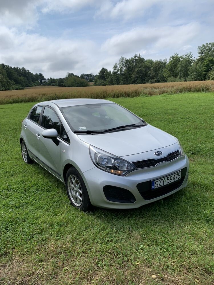 Kia rio, пример как должен выглядеть хэчбек, но пока что только внешне.