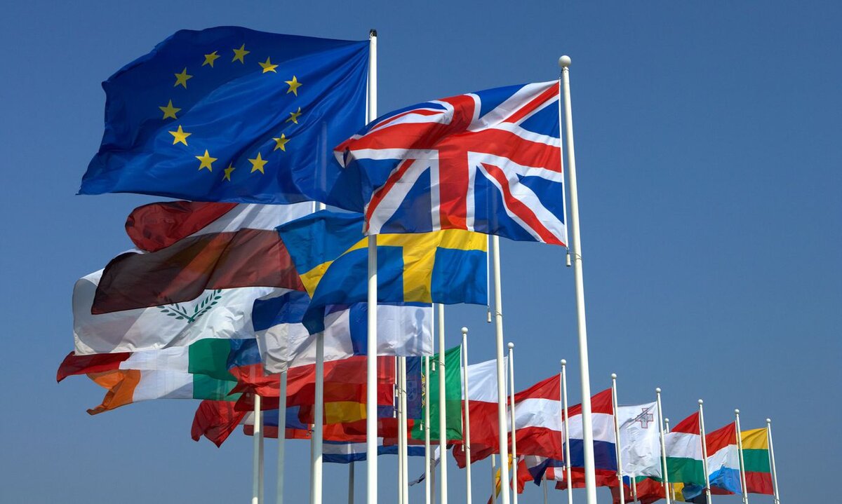 В августе 2014 года Евросоюз ввел в адрес России санкции в связи с присоединением Крыма. И теперь, спустя шесть лет непрерывных ограничений, экономика ЕС находится в кризисе. Насколько сильно навязанные американцами рестрикции повлияли на страны Европы?