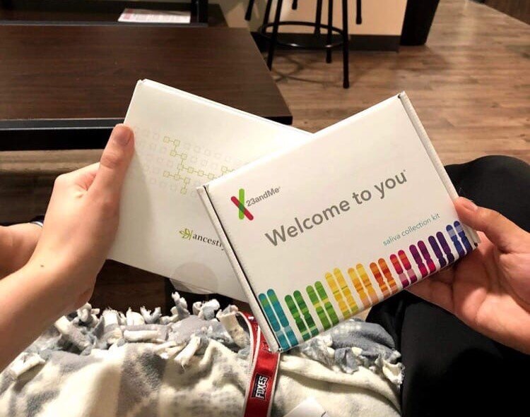 Я взяла тест от ancestry, а мой парень от 23andMe. В технике выполнения и цене они схожи.