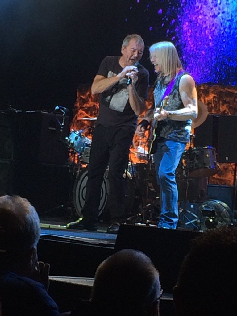 by Dark Dwarf Ноябрь 2017.       Здесь должна была быть обложка альбома, но по причине авторских прав, я не могу вставить её. Там космонавт изображен, можете посмотреть в плей-листе на Яндекс Музыке