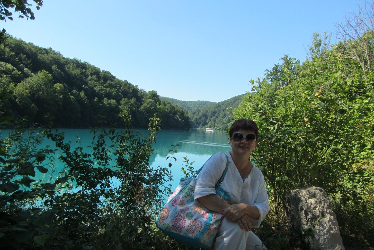 Фото не в тему, но очень ностальгическое: место необычайной силы и восхитительной красоты - Хорватия, Плитвицкие озёра.