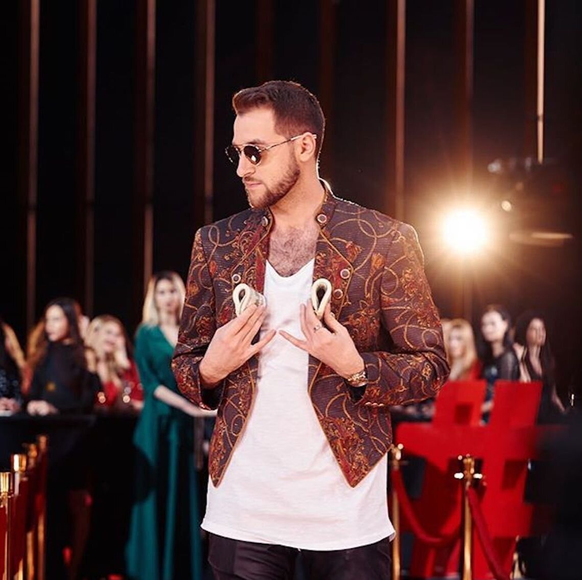 Пако бебуришвили сечёте. Пако бебуришвили. Камеди клаб бебуришвили пако. Выступление пако. Пако бебуришвили.