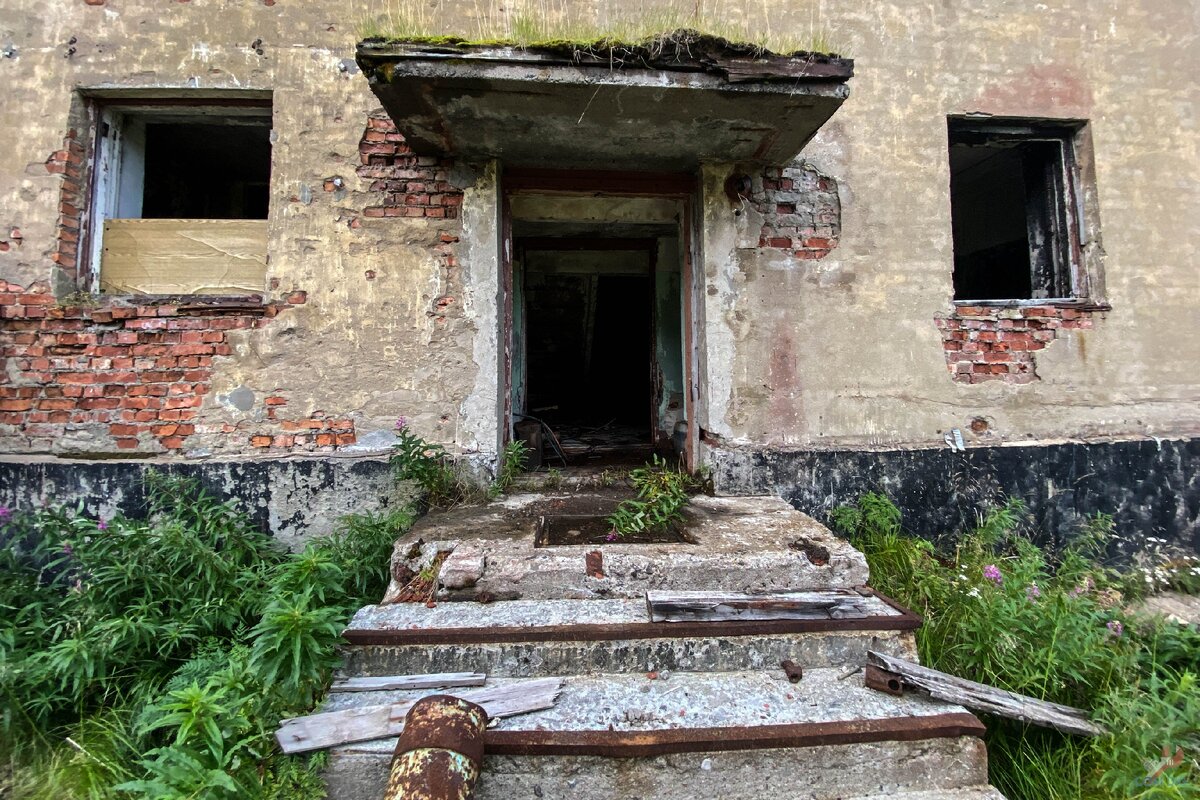 Жилое двухэтажное здание.