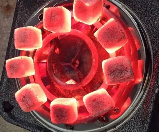 Угли для кальяна на электрической плитке