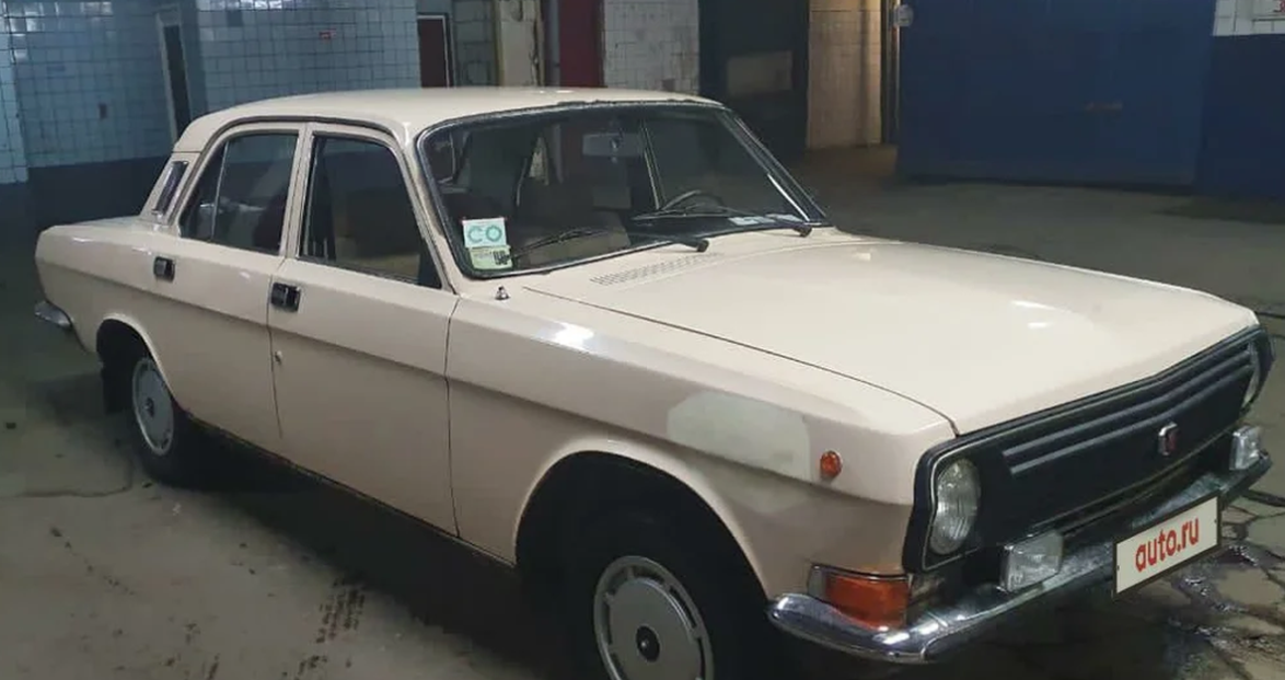 Одна из последних ГАЗ-24 "Волга" продаётся в России, да ещё и почти без пробега