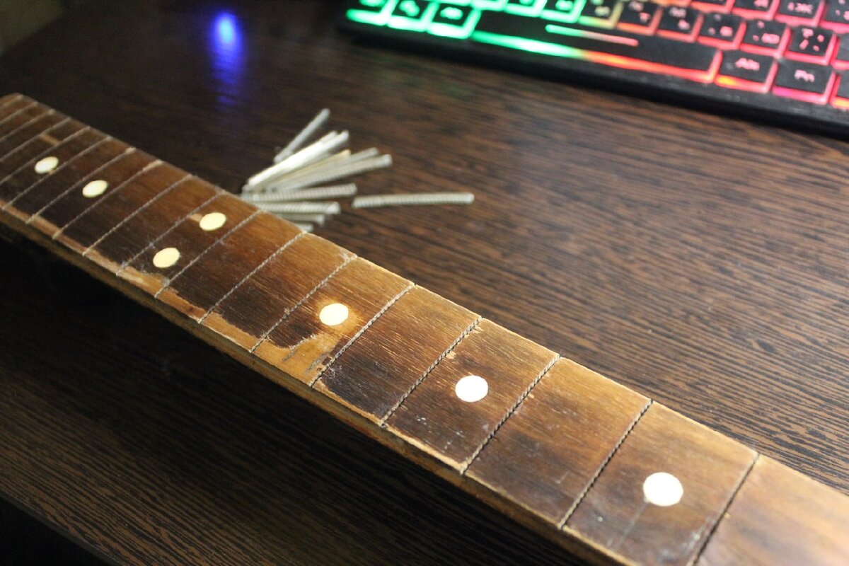 Обезлаженый гриф