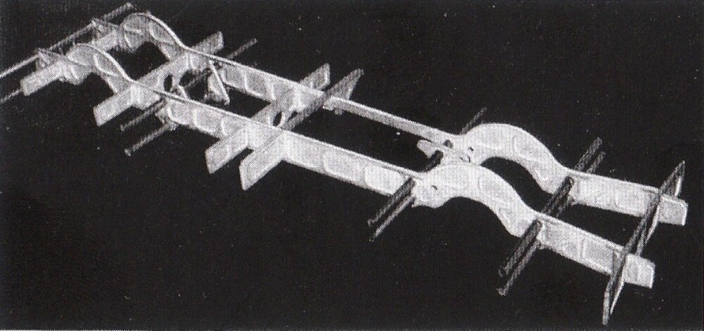 ▲ Основание кузова тягача (передней секции) Икаруса-180. Хорошо видны поперечные элементы как штампованного типа, так и изготовленные в виде труб. Картинка из книги "Rolling legends"