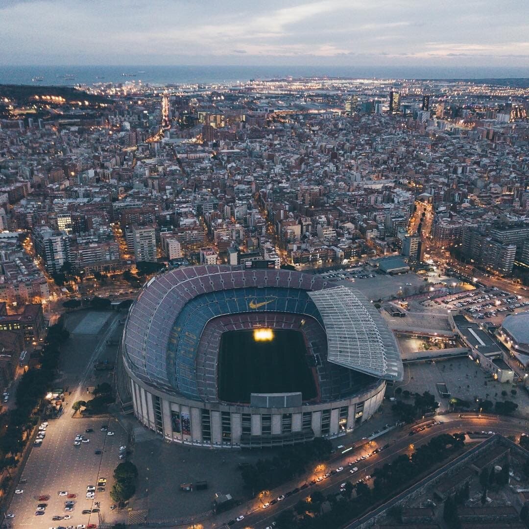 Стадион Camp Nou. Вмещает 99 000 зрителей. Фото by Camp Nou https://www.instagram.com/p/BeliI6dAomq/
