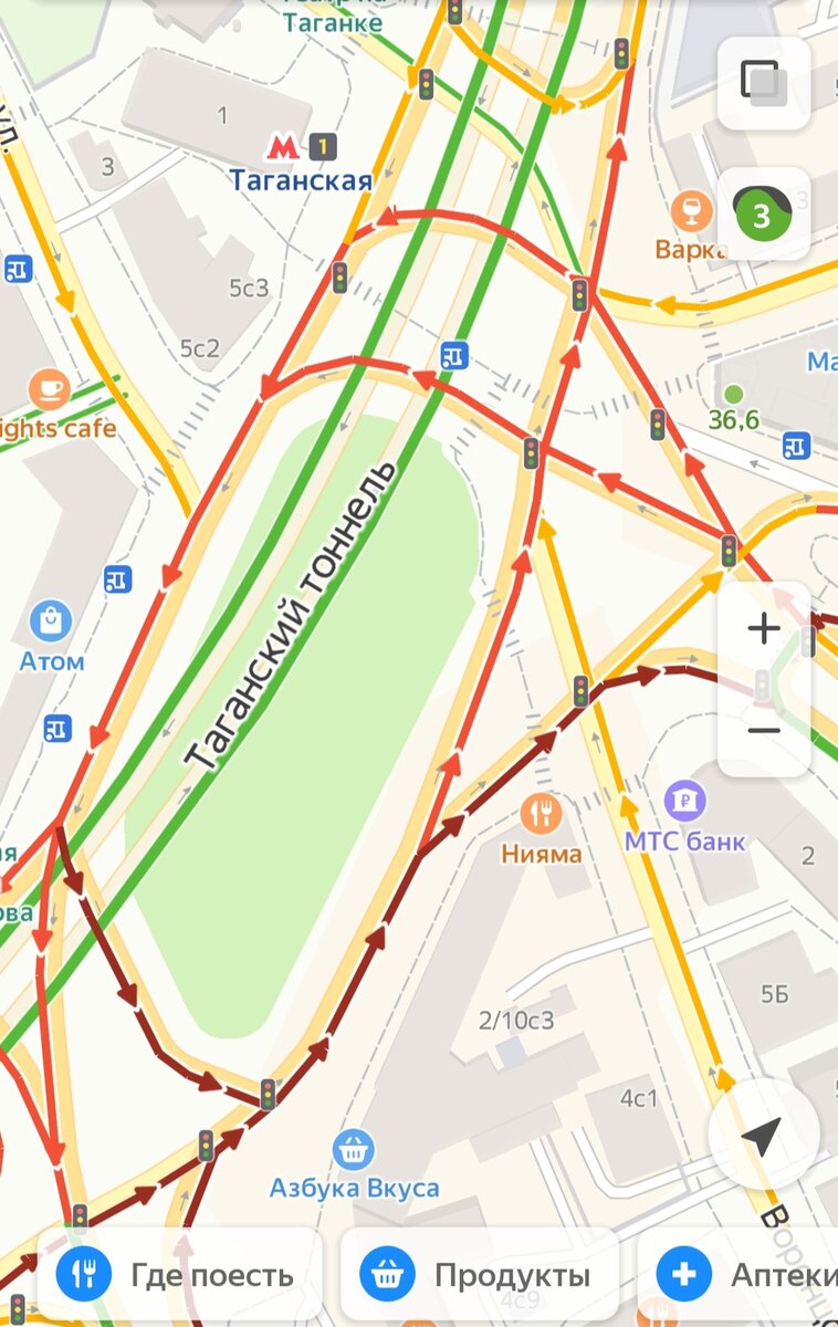 Таганская площадь в Москве со сложной организацией дорожного движения. Скрин с Яндекс.Карты