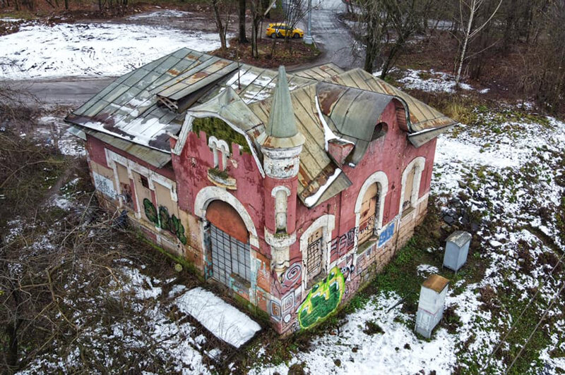 Фото: Евгений Чесноков, Андрей Новичков 
Исторический вокзал в Покровское-Стрешнево, г. Москва