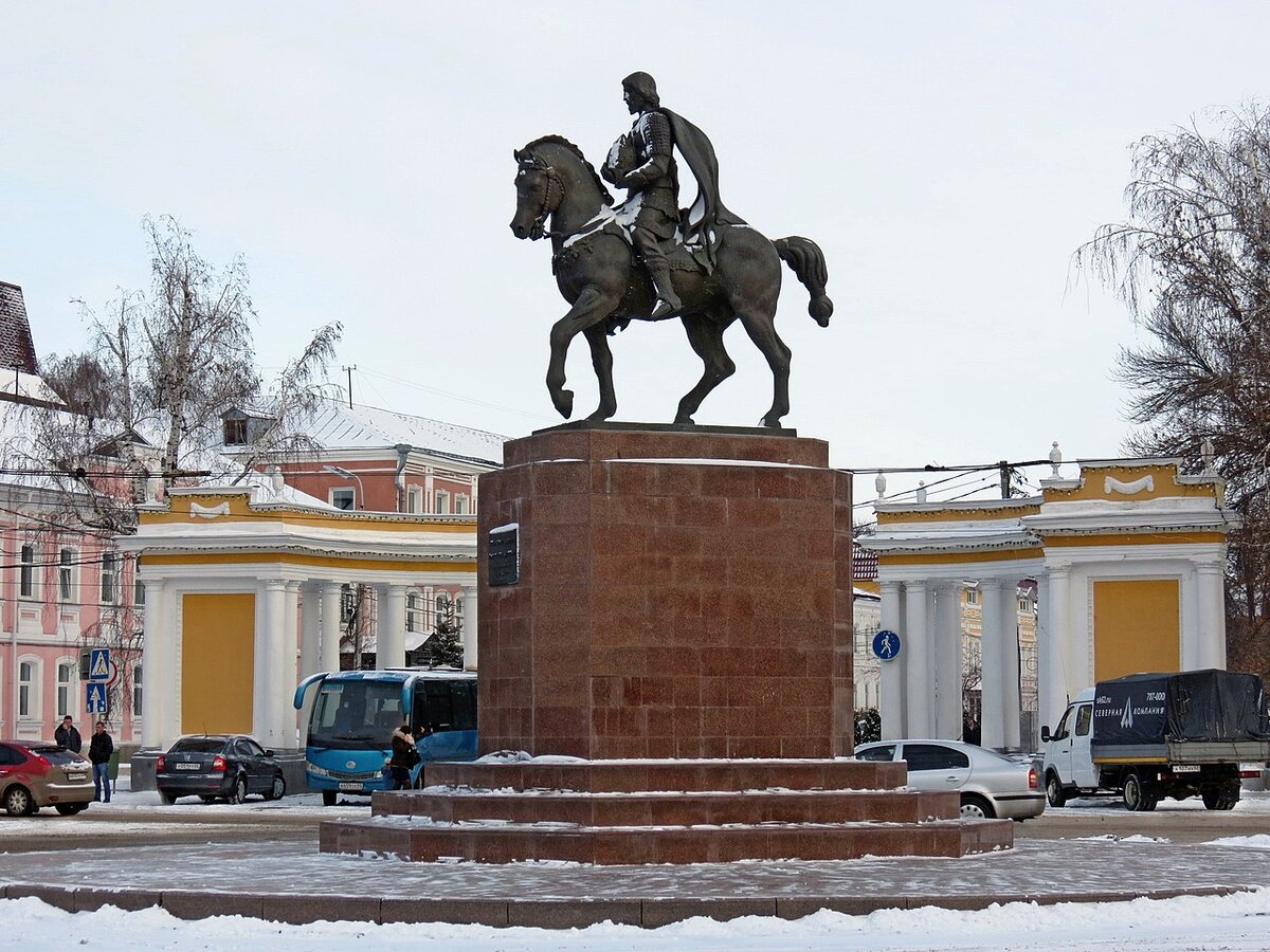 Памятник Олегу Ивановичу Рязанскому