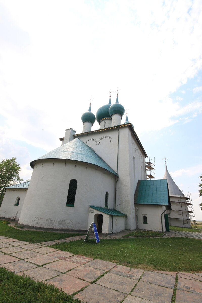 кроме этой колонны, если повезёт и будет открыто, сможете сходить в музей Куликова Поля