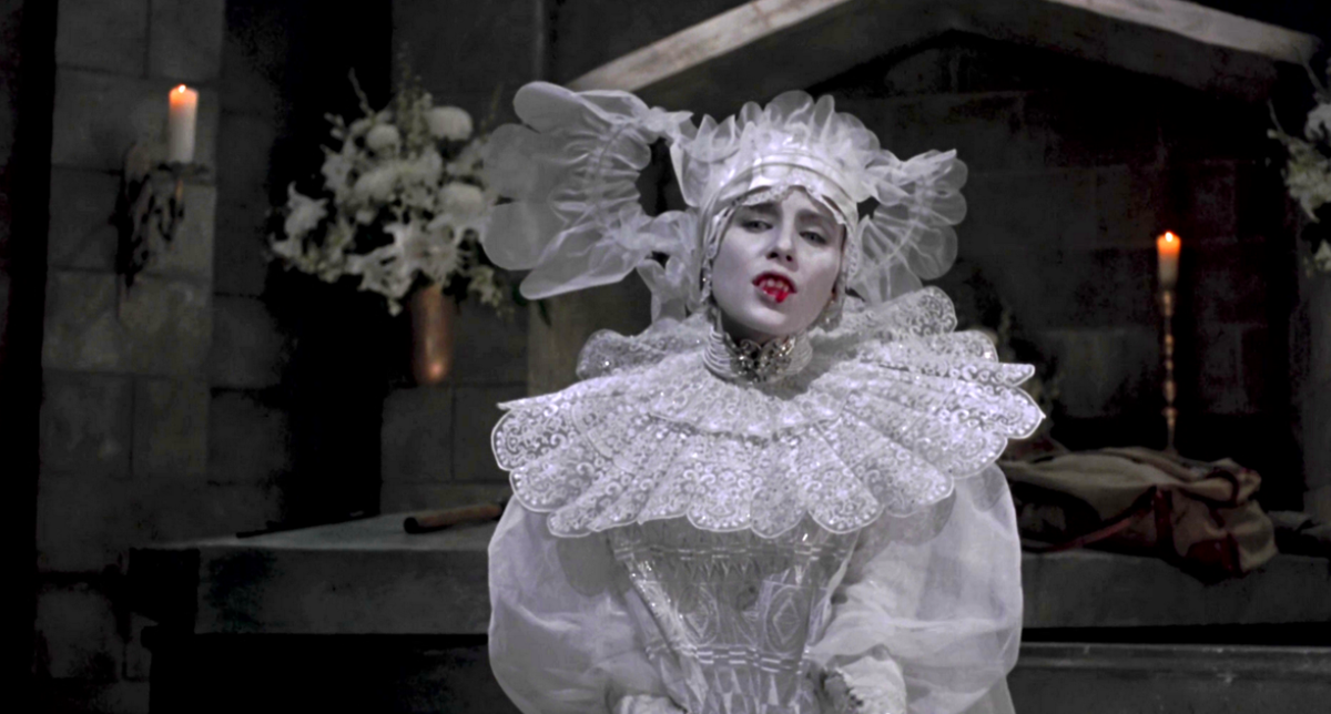 Кадр из фильма "Дракула" Ф.Ф. Копполы. Да, вампиры - это страшно.