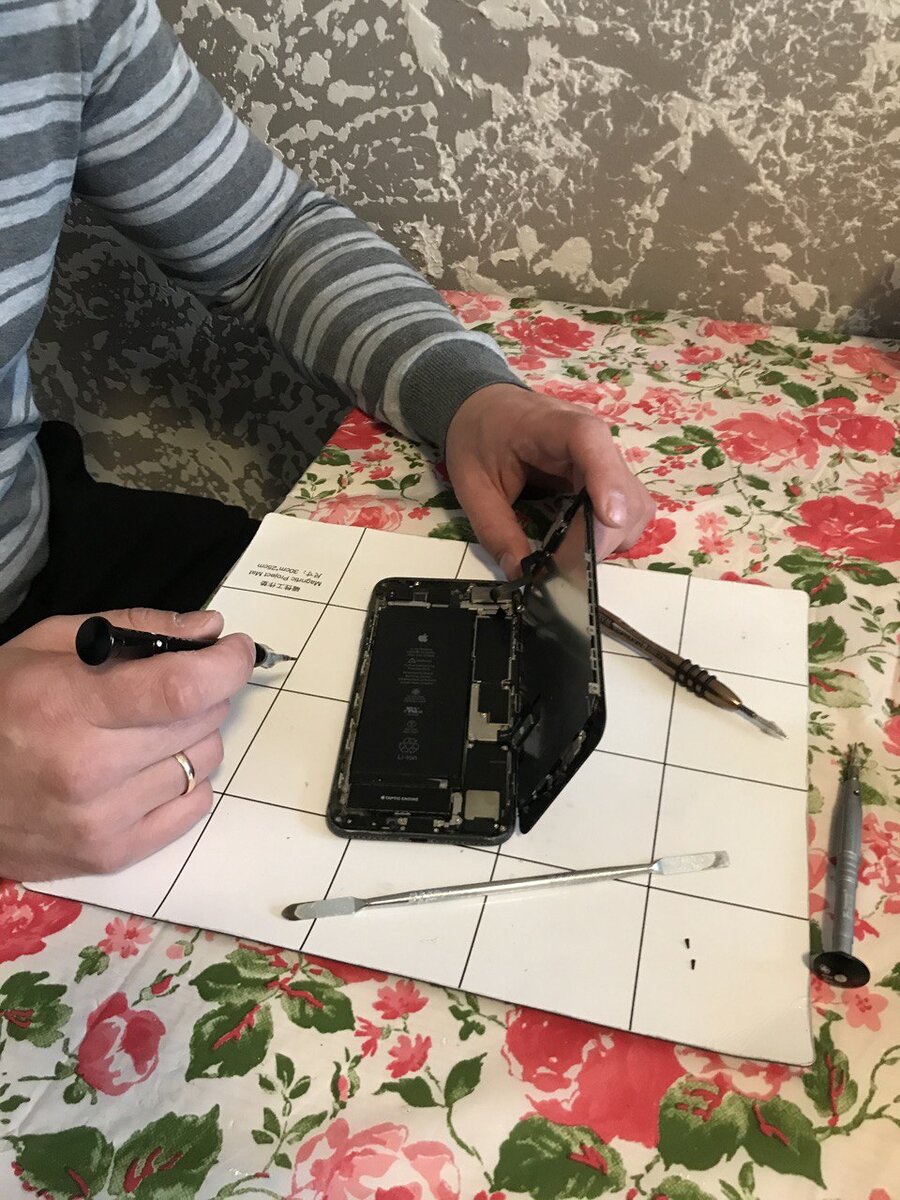 Замена батареи iPhone