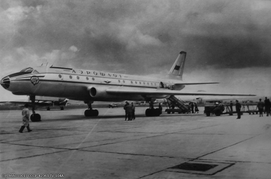 Ту-104А СССР-42361