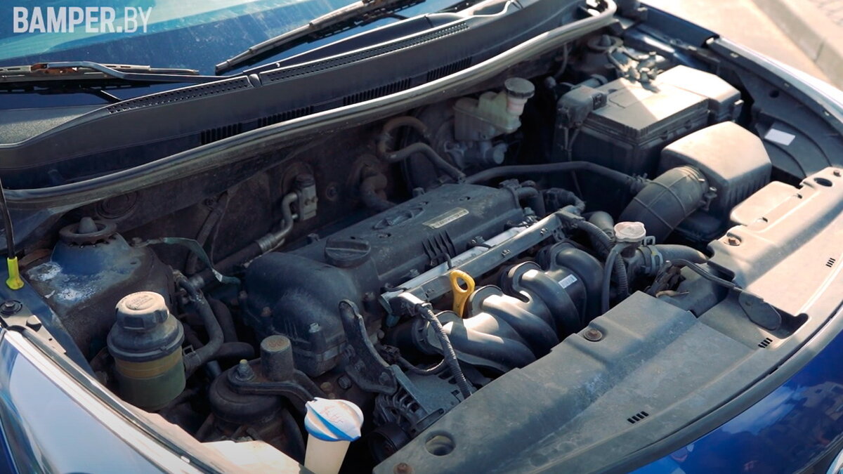 смотрим подкапотное пространство 