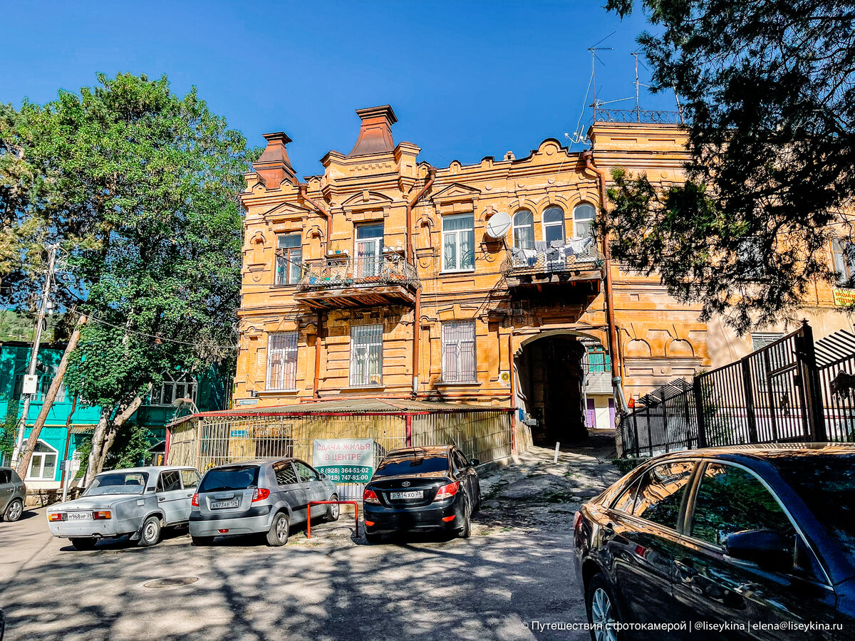 Подворотни Кисловодска. Прогулялась по городу и глянула, что скрывается за  туристическими фасадами | Путешествия с фотокамерой | Дзен