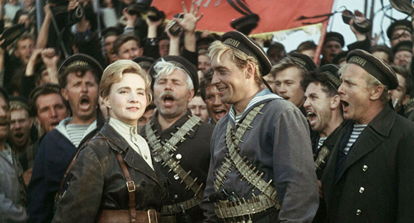 Считается, что Лариса Рейснер стала прототипом женщины-комиссара из «Оптимистической трагедии»