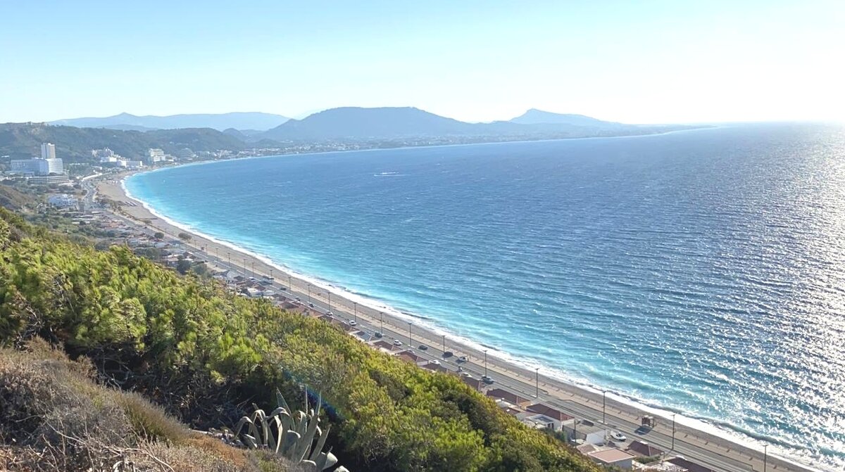 Вид на море рядом с Родосским Акрополем (© www.zen.yandex.ru/2019)