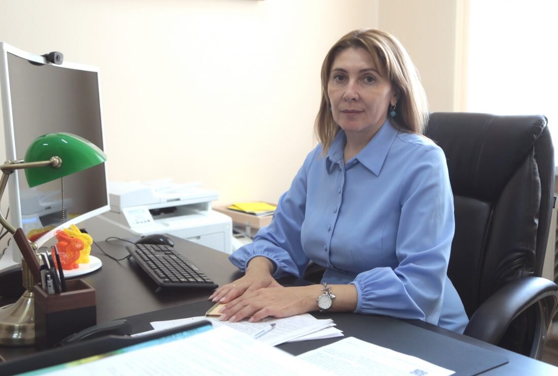 Хаширова Светлана Юрьевна - И.о. проректора по научно-исследовательской работе, заведующий кафедрой органической химии и высокомолекулярных соединений института химии и биологии КБГУ, доктор химических наук, профессор.