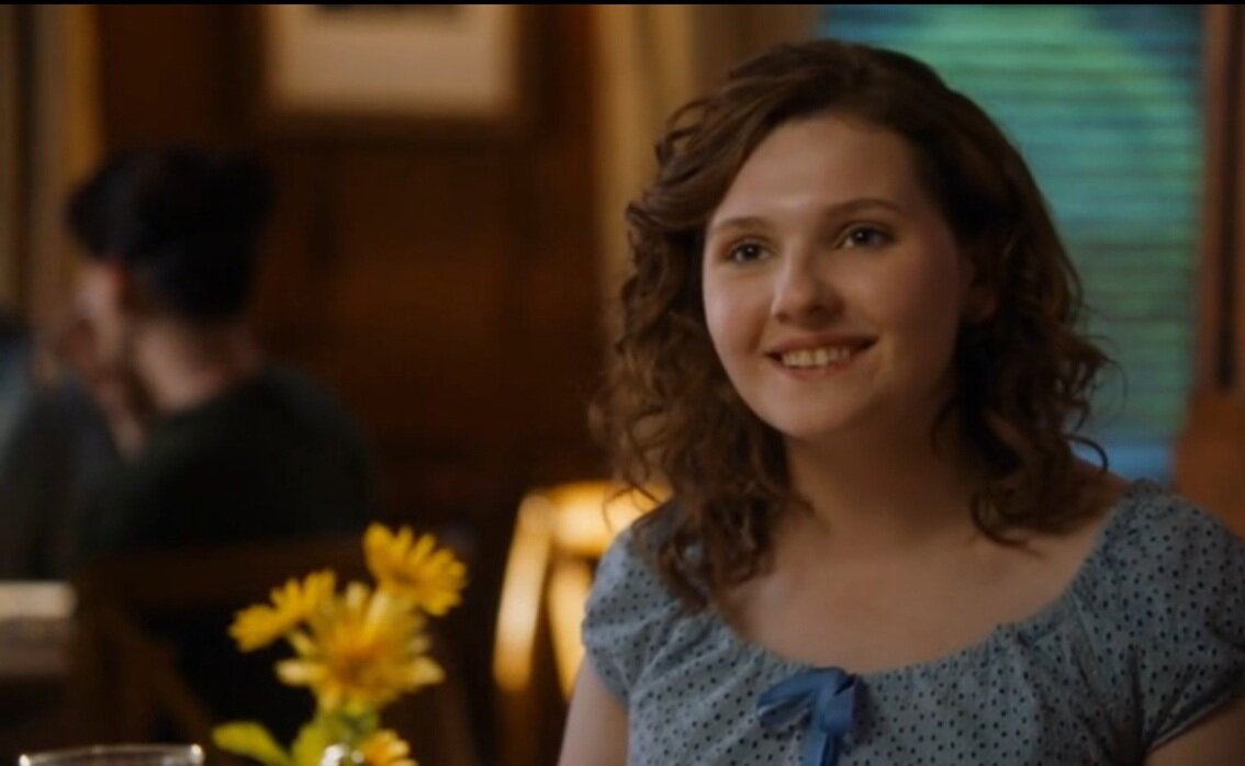 На момент съёмок актрисе был 21 год