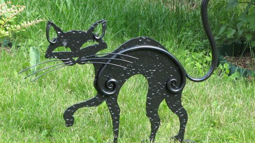 Садовая скульптура из металла 