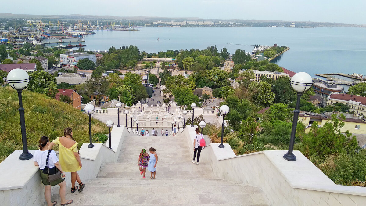 Митридатская лестница в Керчи // Туристический портал Республики Крым, Кристина Безумнова 