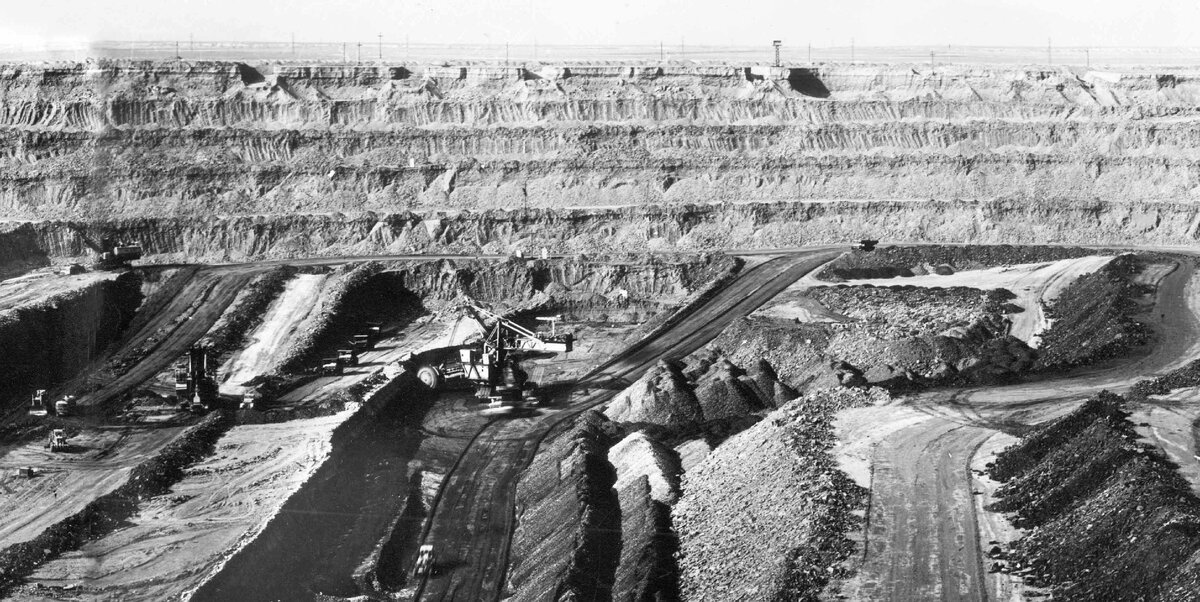 Роторный экскаватор ЭР-1250 на добыче урановой руды