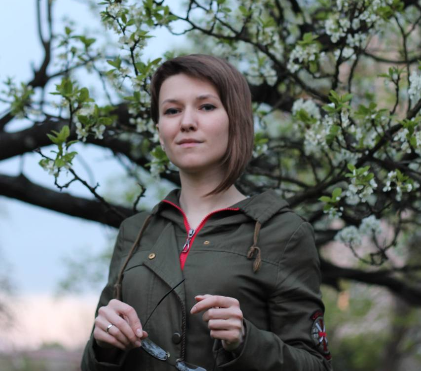 Волкова Алина, куратор Логомашины на курсе "Веб-дизайнер". Делает всё, чтобы у студентов получилось смело браться за реальные проекты после учебы