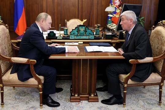    Владимир Путин раскритиковал действия фармкомпаний, проталкивающих лекарства в России