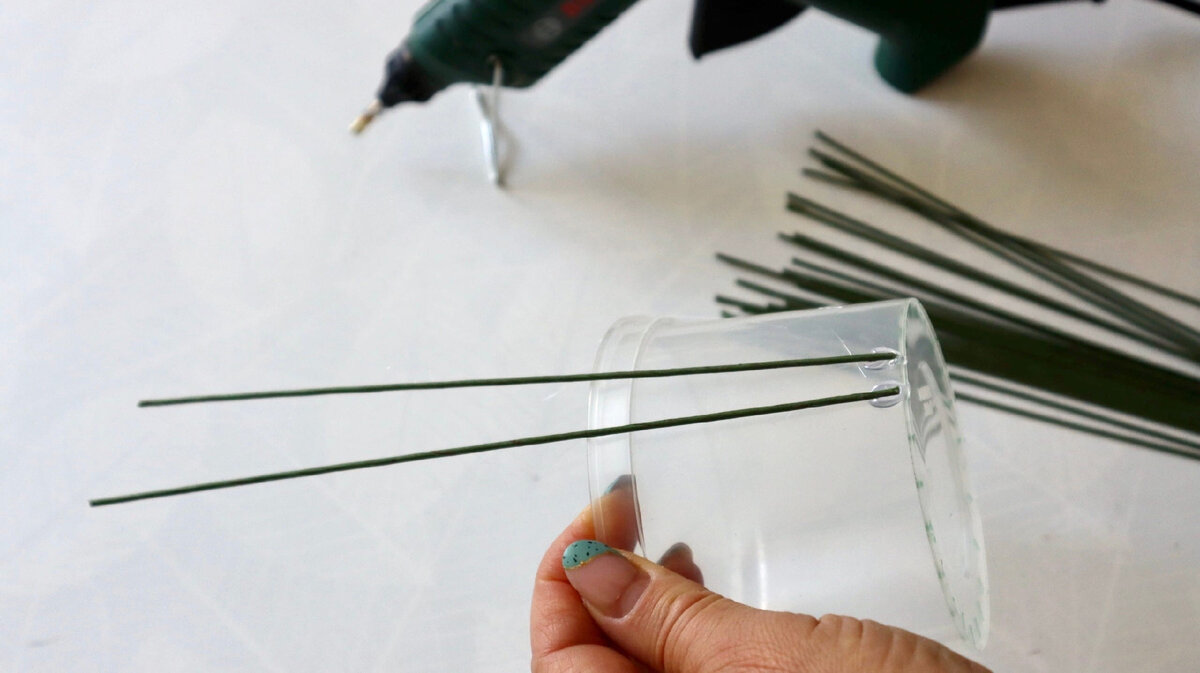 Листайте вправо