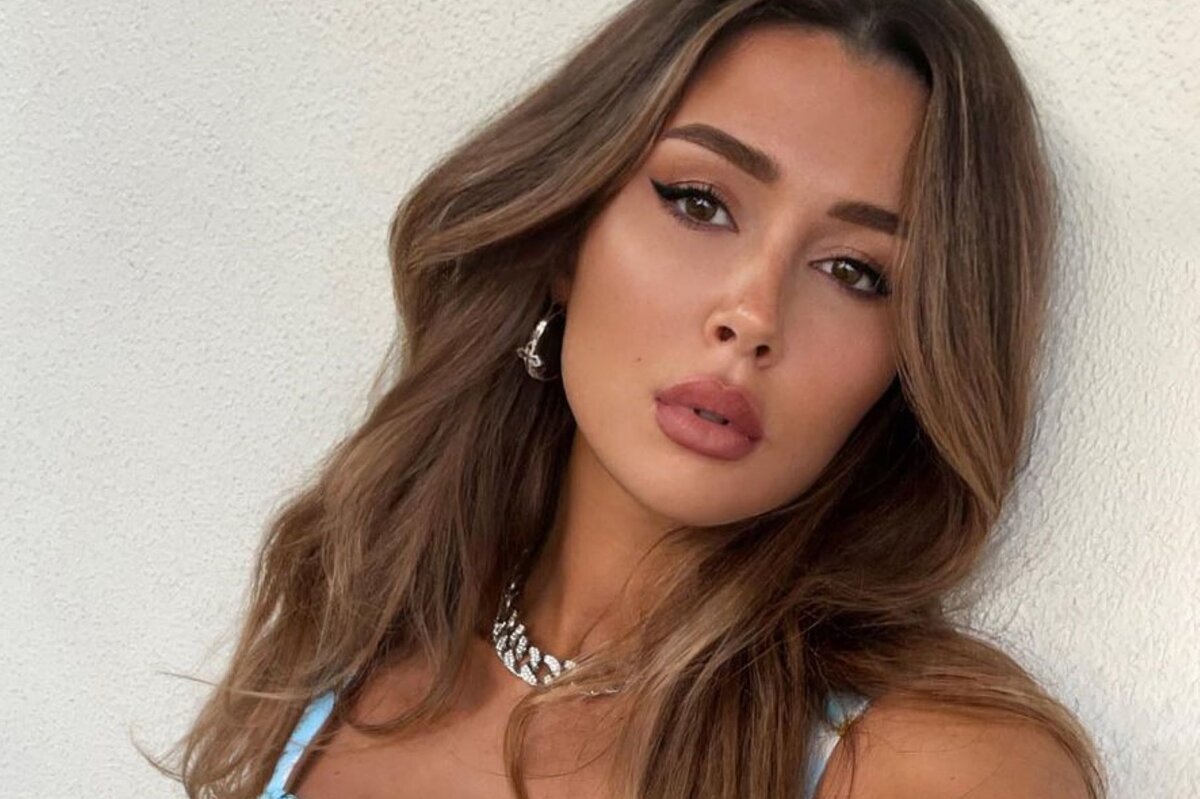     «Я в шоке! Раздули скандал»: Анна Заворотнюк заявила, что Balenciaga несправедливо обвинили