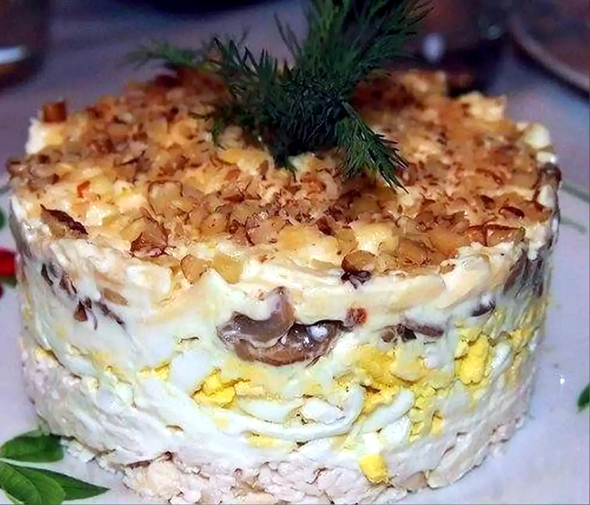 Салат курица грибы сыр грецкие орехи