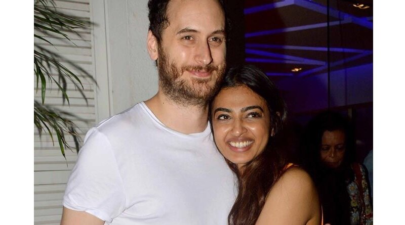 Радхик мерчант. Радхика апте с мужем. Benedict Taylor. Radhika Apte husband.