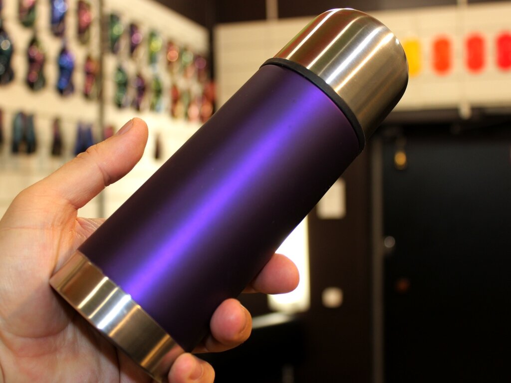 После покраски краской SoftTouch термос хочется не выпускать из рук никогда... 